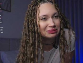 PLUXURY- webcam model stream image