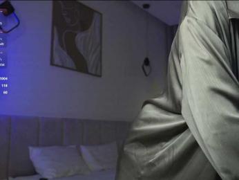 PLUXURY- webcam model stream image