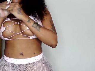 chaneldreamzz webcam model stream image