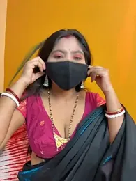 RedQQueen webcam stripchat model stream image