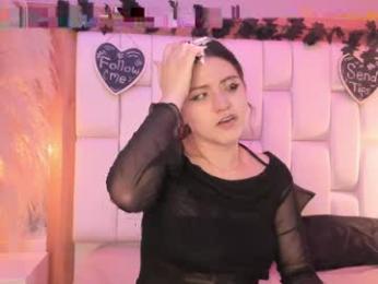 daphne_and_roger webcam model stream image