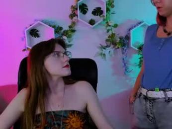 gloria_bubble webcam model stream image