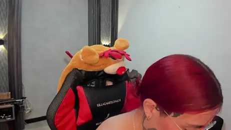 selene_red_ webcam stripchat model stream image