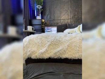cool-party webcam bongacams model stream image