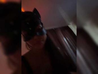 Azia_love_ webcam model stream image
