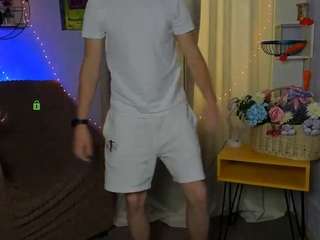 noah-nero webcam model stream image