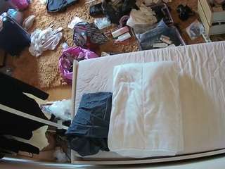 voyeurcam-julmodels-whitebed-5 webcam model stream image