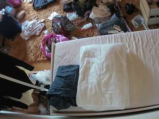 voyeurcam-julmodels-whitebed-5 webcam model stream image