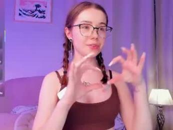 glowhub_ webcam model stream image