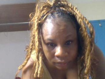Ebonitah webcam bongacams model stream image