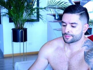 Lukhas webcam flirt4free model stream image