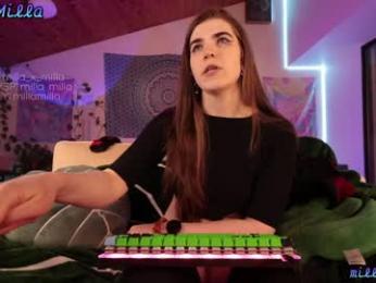 milla_milla webcam model stream image