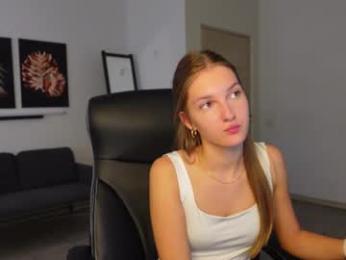 agelina_summer webcam chaturbate model stream image