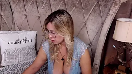 BustyGizelle webcam model stream image