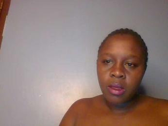 Cremecara webcam bongacams model stream image