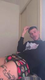 TuuNeenee30 webcam model stream image