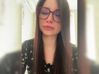 Y_Leiki webcam model stream image