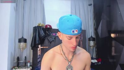 HunterHeat_ webcam model stream image