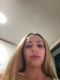 Noeliagglow webcam model stream image