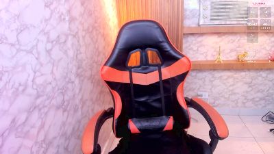 KateLovings webcam model stream image