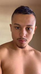 Morenoyboy webcam model stream image