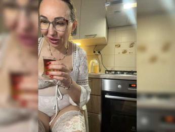 Pink-Lips webcam bongacams model stream image