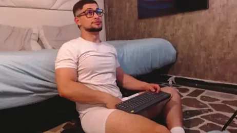 valenssio_moretti webcam stripchat model stream image