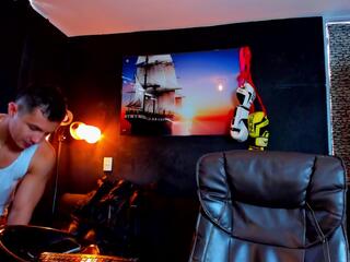 Axel Koll webcam flirt4free model stream image