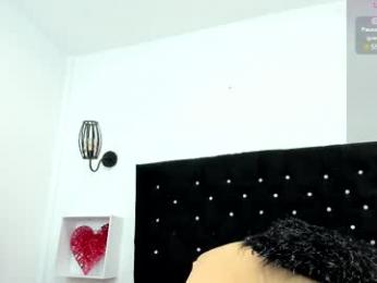 shanelle__ webcam model stream image