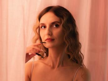 MoonSeraphine webcam livejasmin model stream image