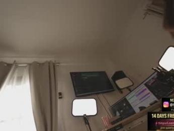 hannahjames710 webcam chaturbate model stream image