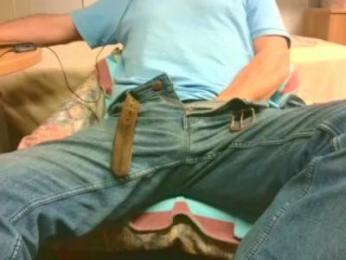 giulio_35 webcam cam4 model stream image