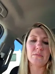 SheIsSomething webcam model stream image