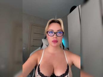 Mila-m webcam model stream image