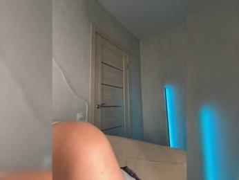 Mila-m webcam model stream image
