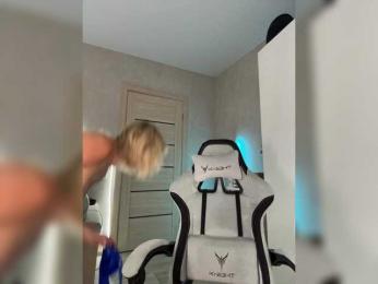 Mila-m webcam model stream image