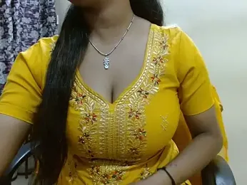 LovingPihu webcam model stream image