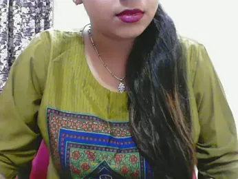 LovingPihu webcam stripchat model stream image