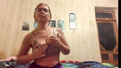 AzaleeKanz webcam model stream image
