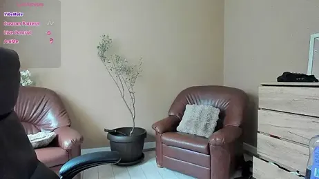 KaylaLaine webcam model stream image