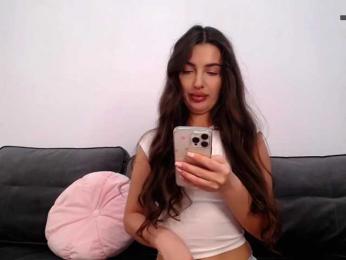 LauraBess webcam model stream image