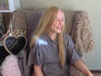 plushsara webcam model stream image