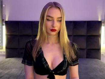 DiamondLily webcam model stream image