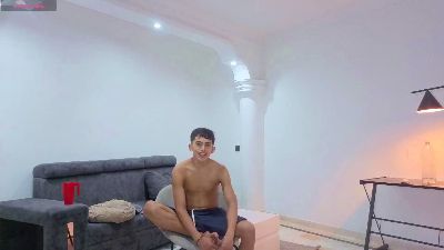 hot_housex webcam model stream image