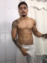 dot_21cm_ webcam stripchat model stream image
