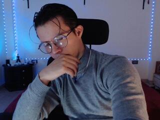 Brandon Starkk webcam flirt4free model stream image
