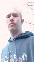 Trolls37 webcam model stream image