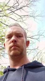 Trolls37 webcam model stream image