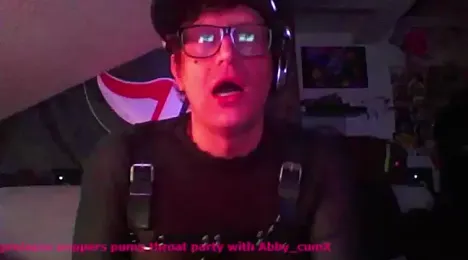 Bigthroaterboy webcam stripchat model stream image