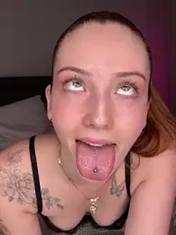 Sugarlina webcam model stream image